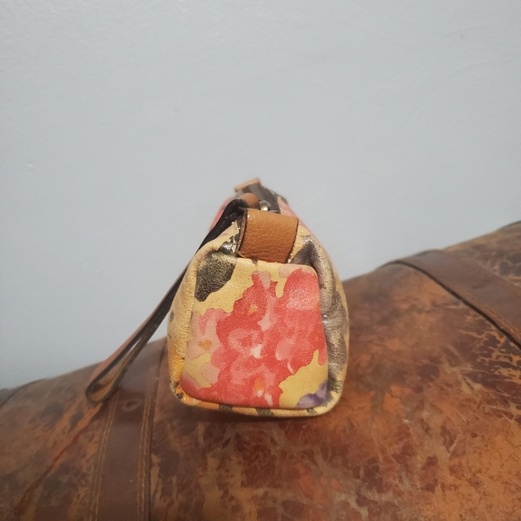 Floral Patricia Nash Wristlet - Picture 7 of 11